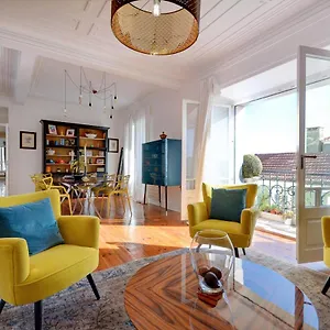 https://magnificent-lisbon-apartment-by-lovelystay.hotels-lisbon-portugal.com