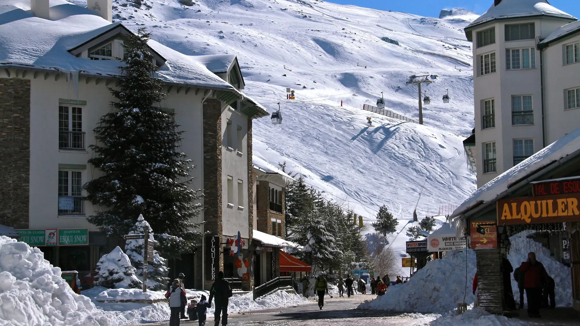 Inside Plaza Sierra Nevada Διαμέρισμα