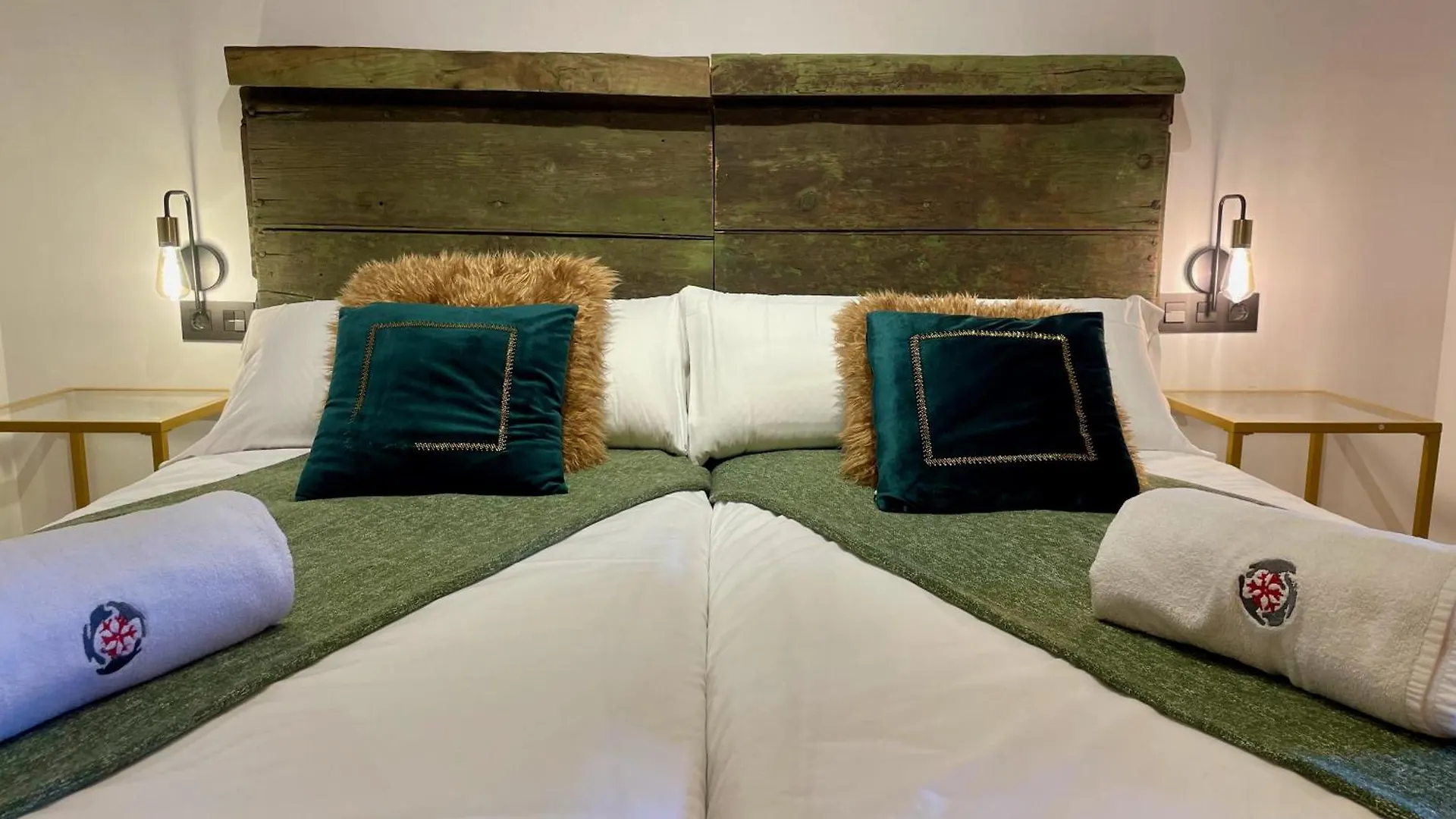 Inside Plaza Sierra Nevada Διαμέρισμα