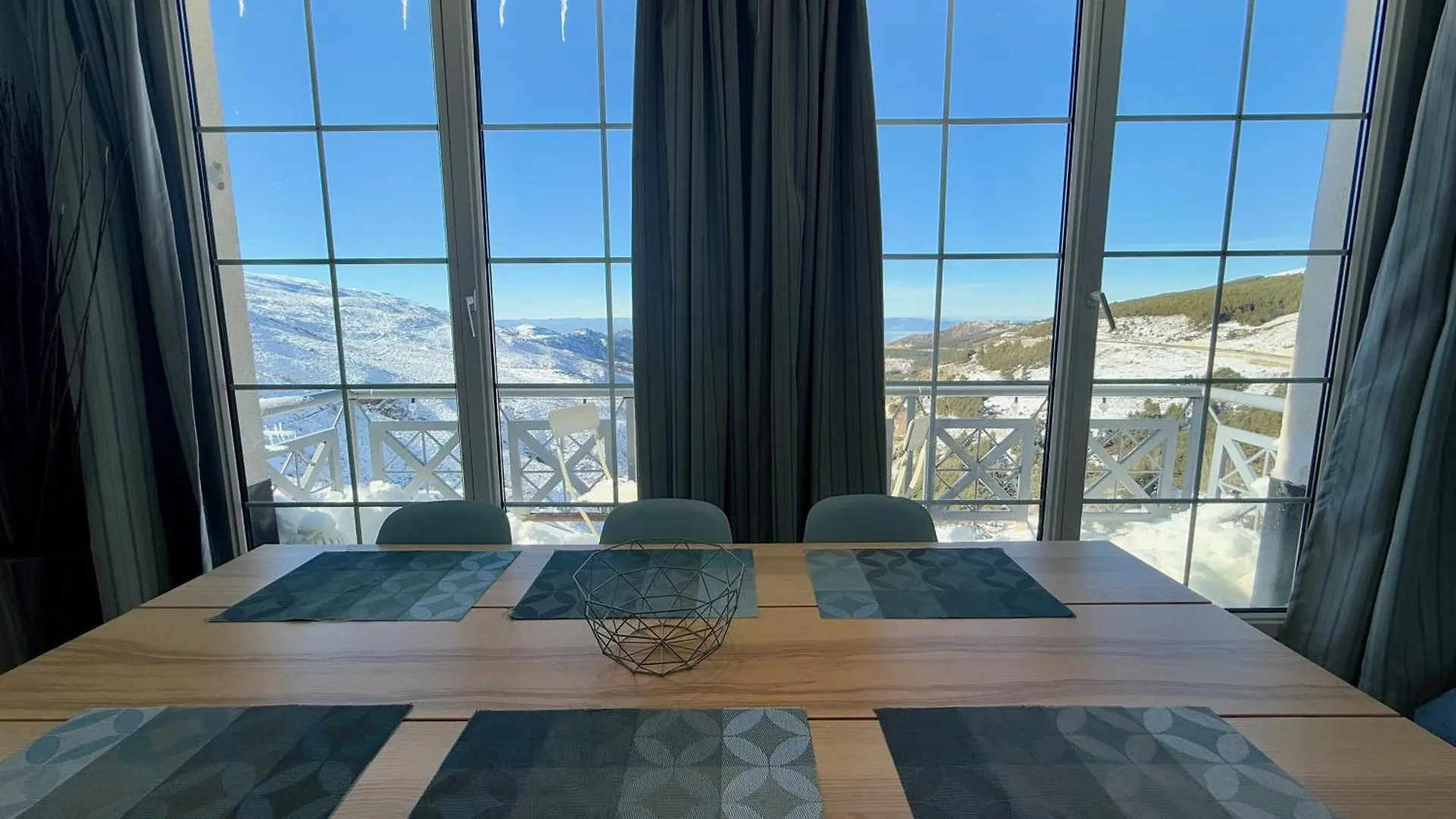 Apartament Inside Plaza Sierra Nevada 0*,  Hiszpania