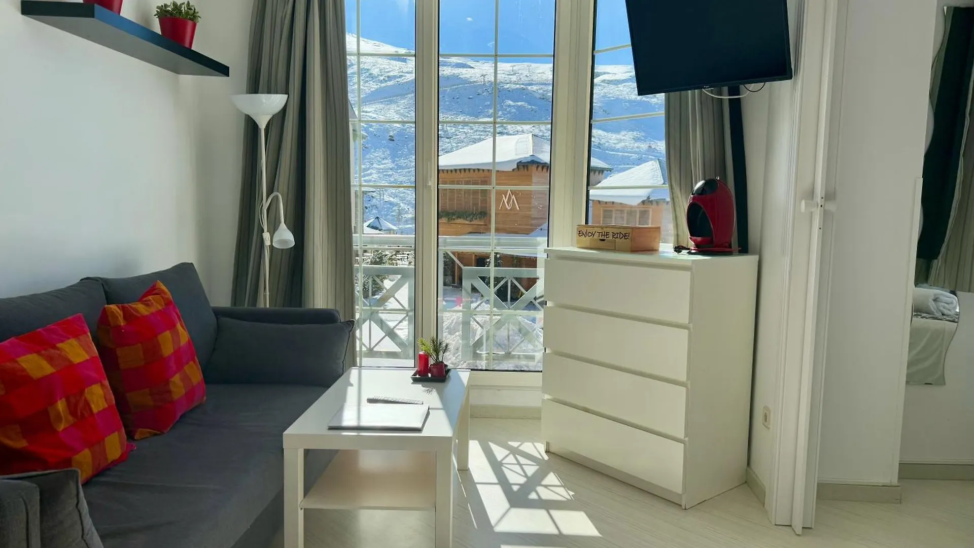 Inside Plaza Sierra Nevada Διαμέρισμα