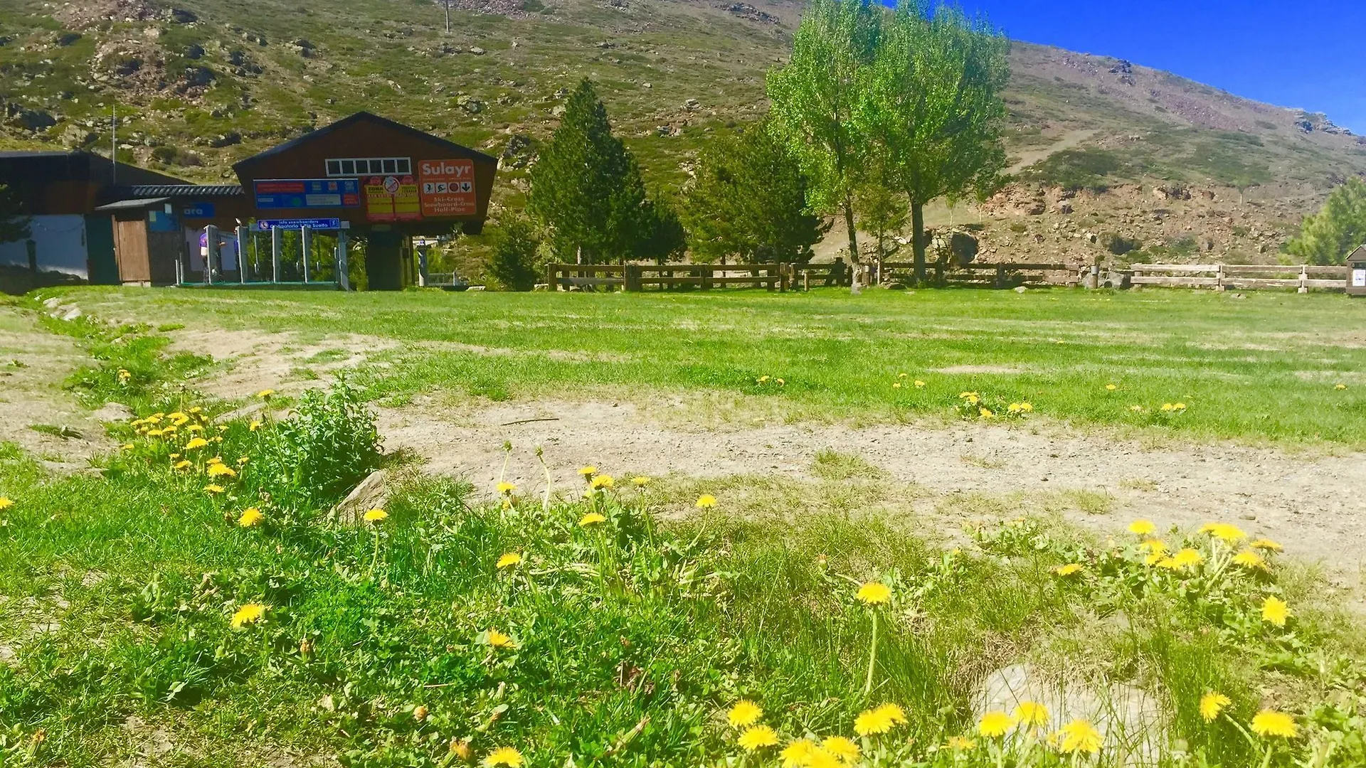 Inside Plaza Sierra Nevada Lägenhet
